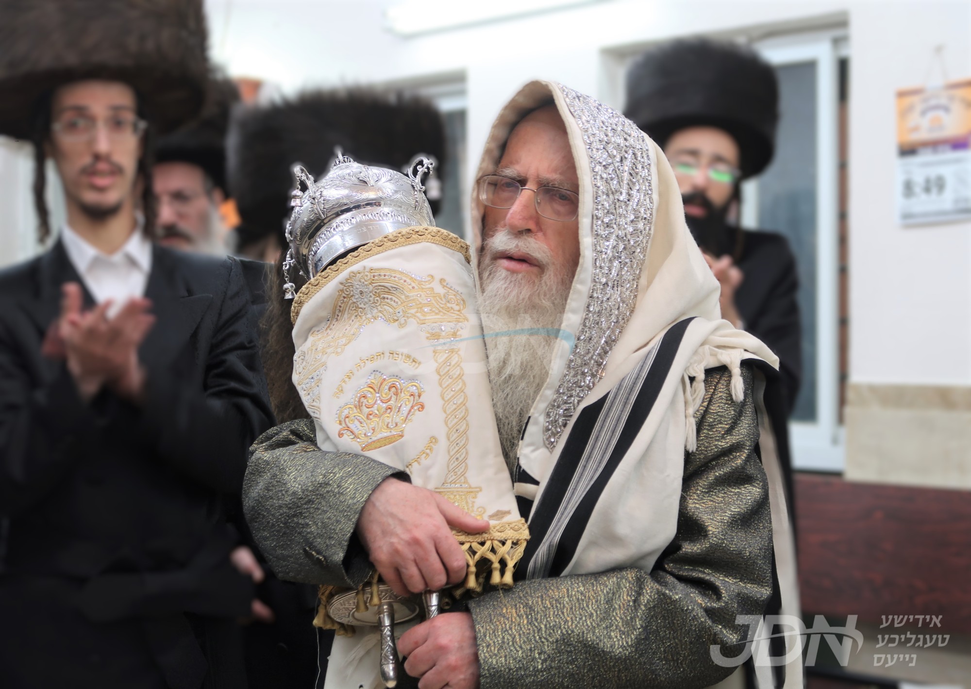 סוכות ביי גאב&quot;ד קרית צאנז ירושלים