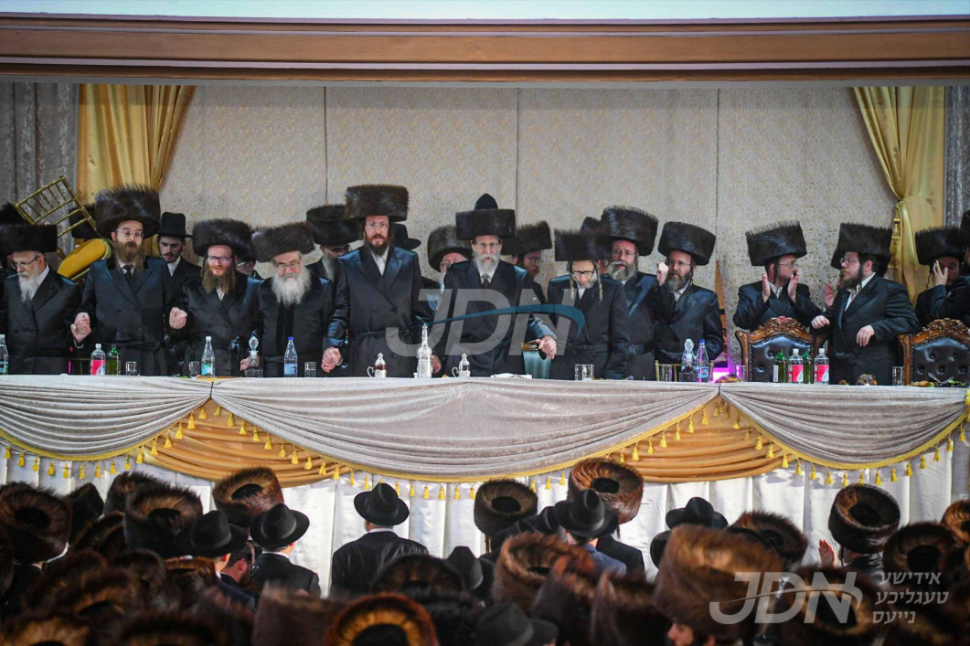 שמחת החתונה פון אן אייניקל פון האדמו"ר מבאיאן אין לאנדאן