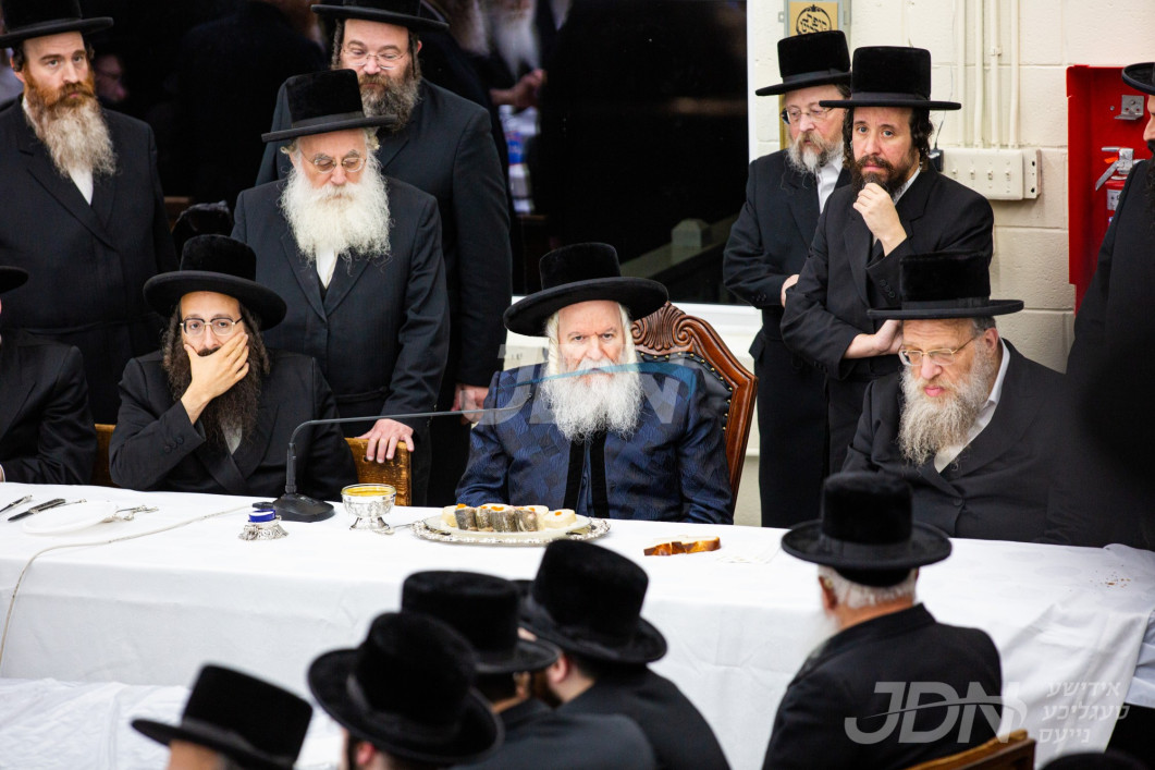 יארצייט פון הרה"ק בעל קדושת ציון מבאבוב זי"ע ביי האדמו"ר מבאבוב אין מחנה מתיבתא עץ חיים ד'באבוב