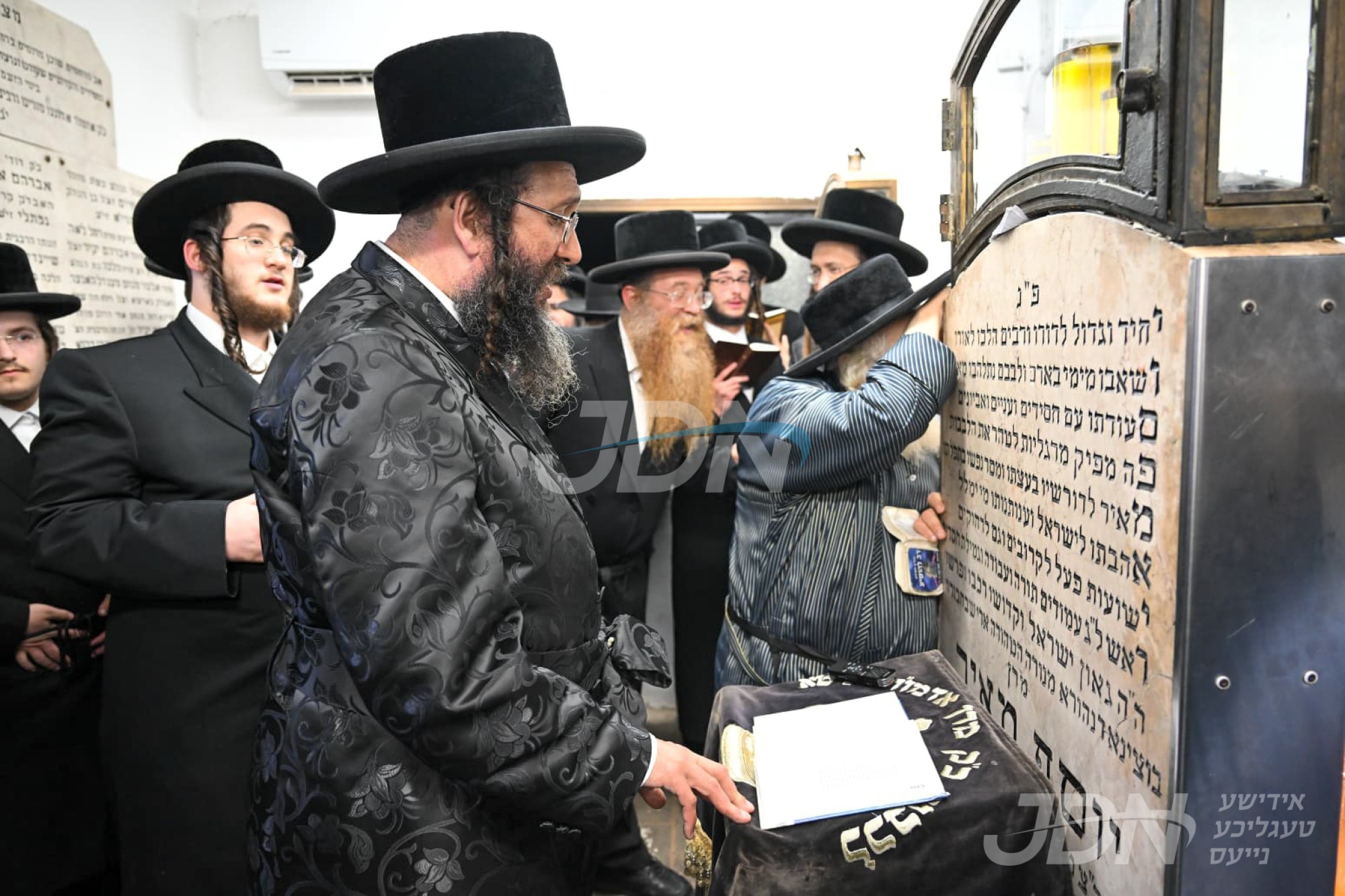 יארצייט פון הרה&quot;ק בעל אמרי יוסף מספינקא זי&quot;ע ביי האדמו&quot;ר מספינקא רמת אהרן