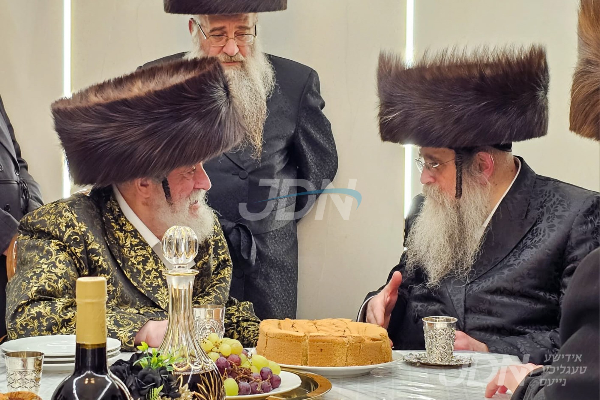 האדמו&quot;ר מוויזניץ באזוכט ביי גאב&quot;ד אנטווערפן