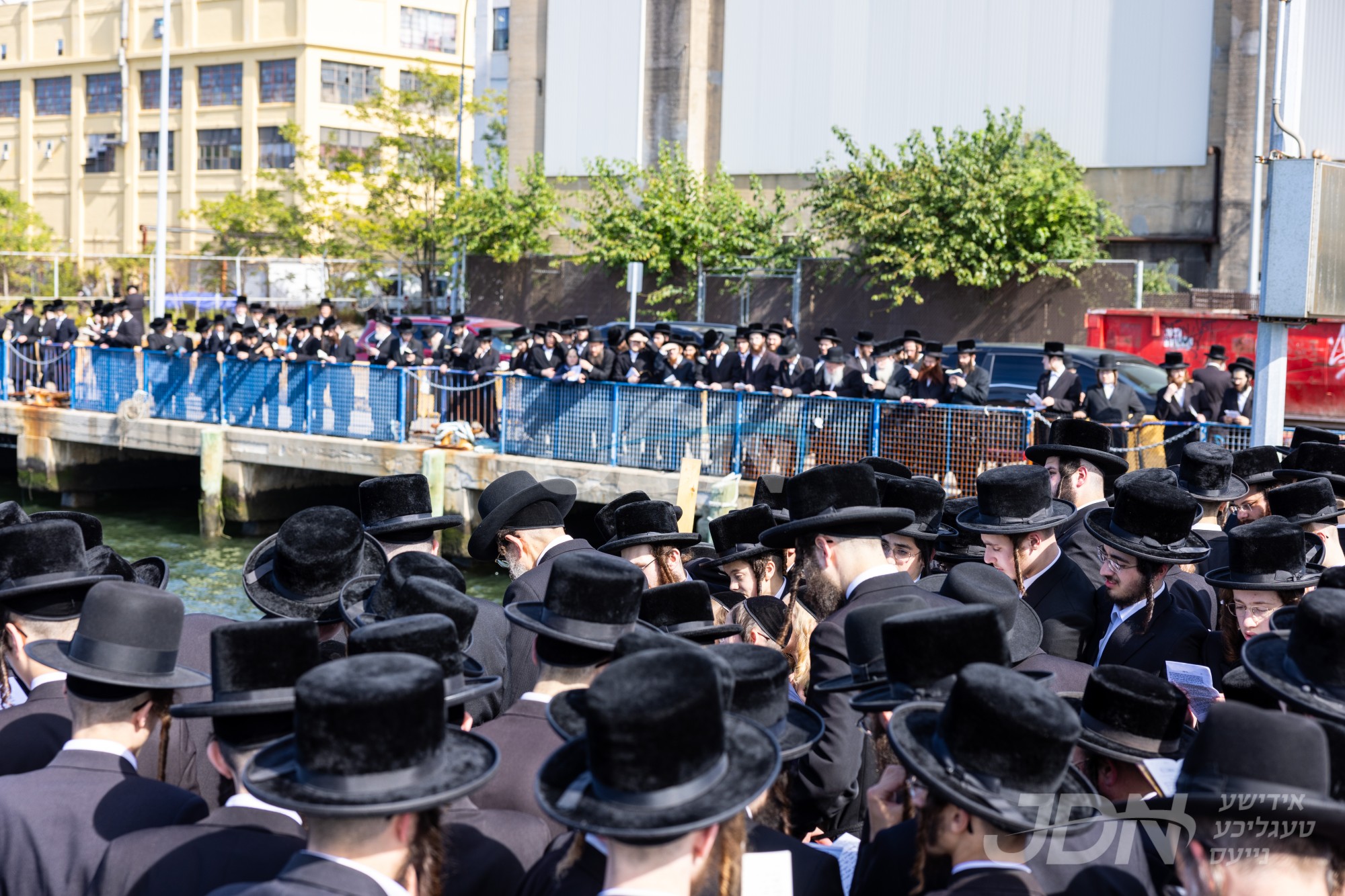 האדמו&quot;ר מתולדות יהודה סטוטשין ביי תשליך און כפרות