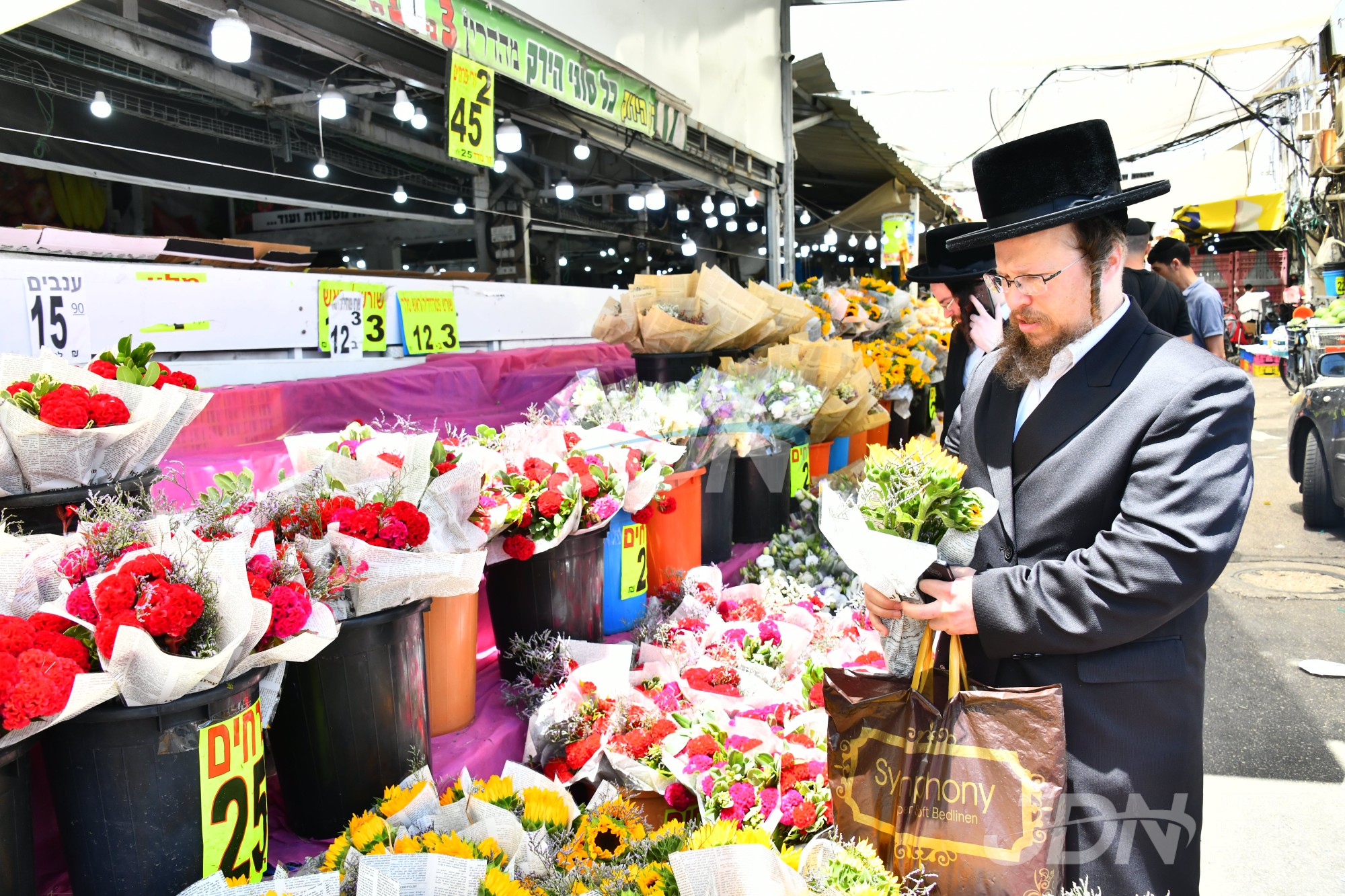 ערב שבועות אין בני ברק