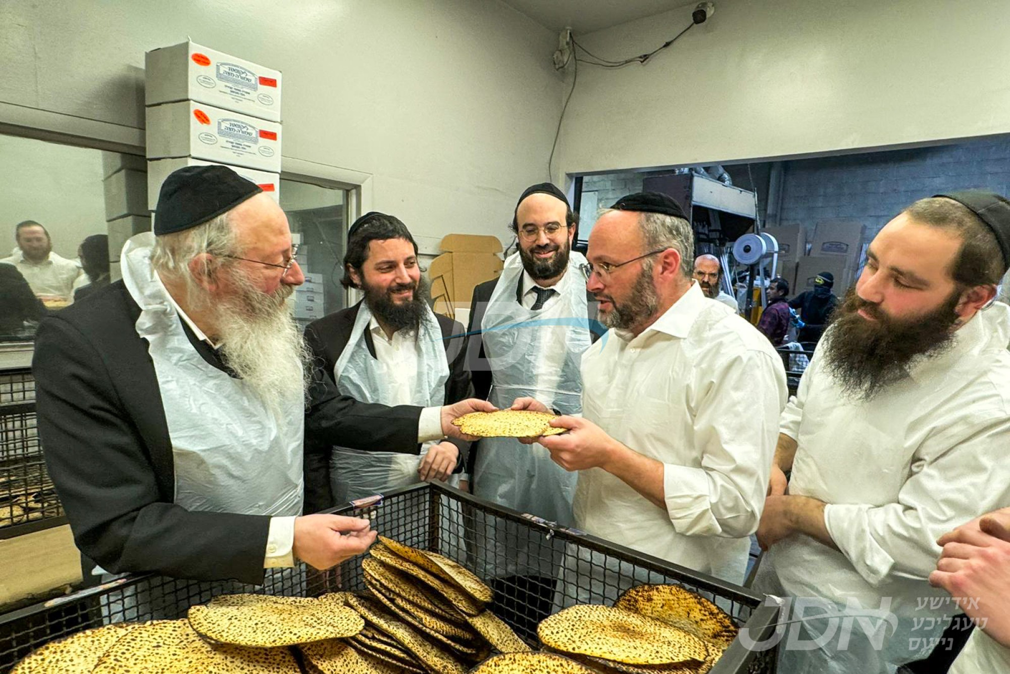 ראשי ישיבת לעיקוואד ביים באקן מצות