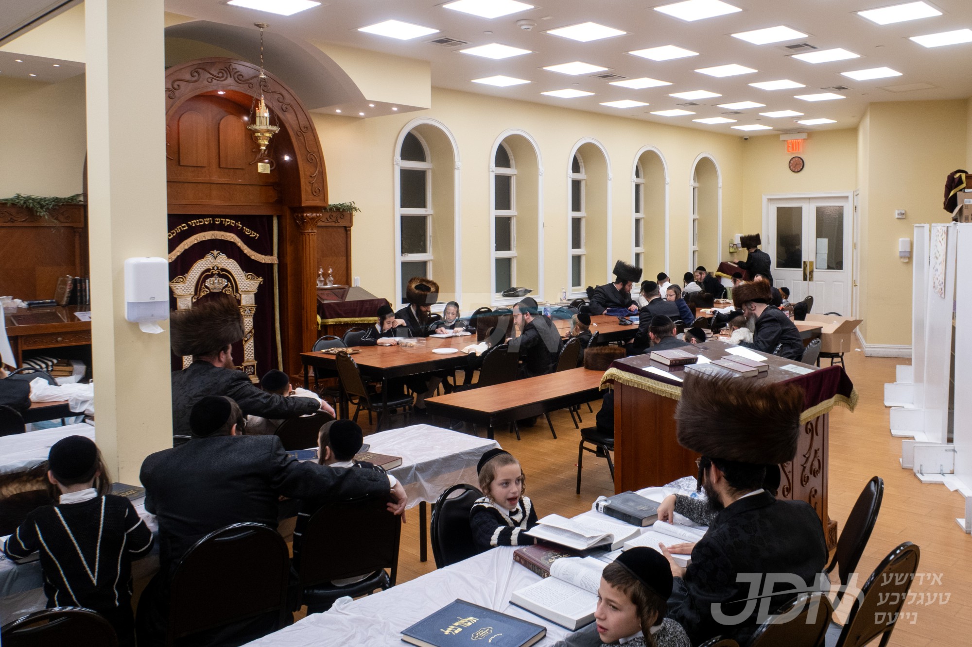 אבות ובנים אין ביהמ&quot;ד תורת יחיאל אין בארא פארק