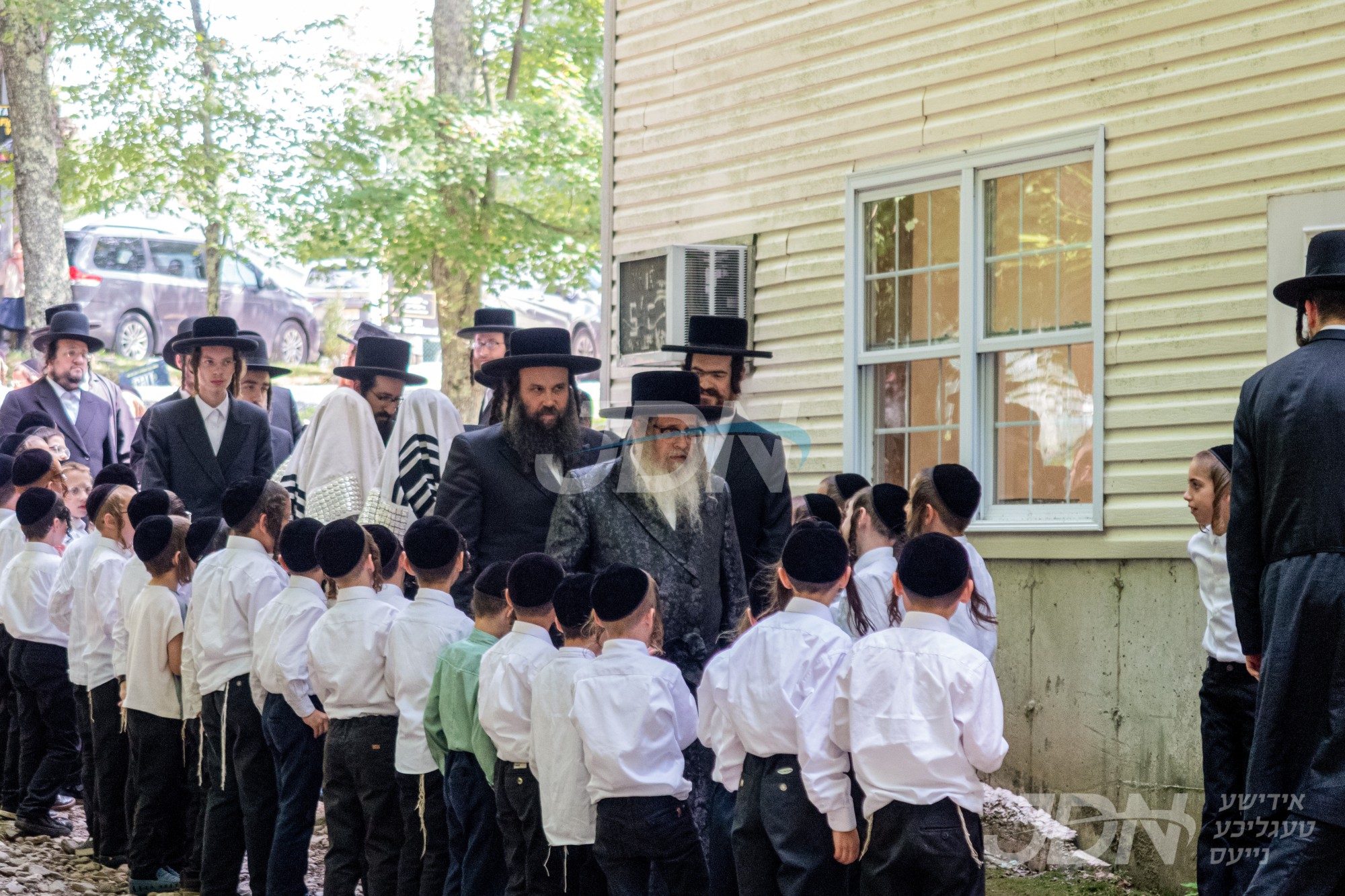 חדר פירן פון אור אייניקלעך פון האדמו&quot;ר מסאטמאר, אייניקלעך פון בנו הגה&quot;צ אב&quot;ד סיגוט