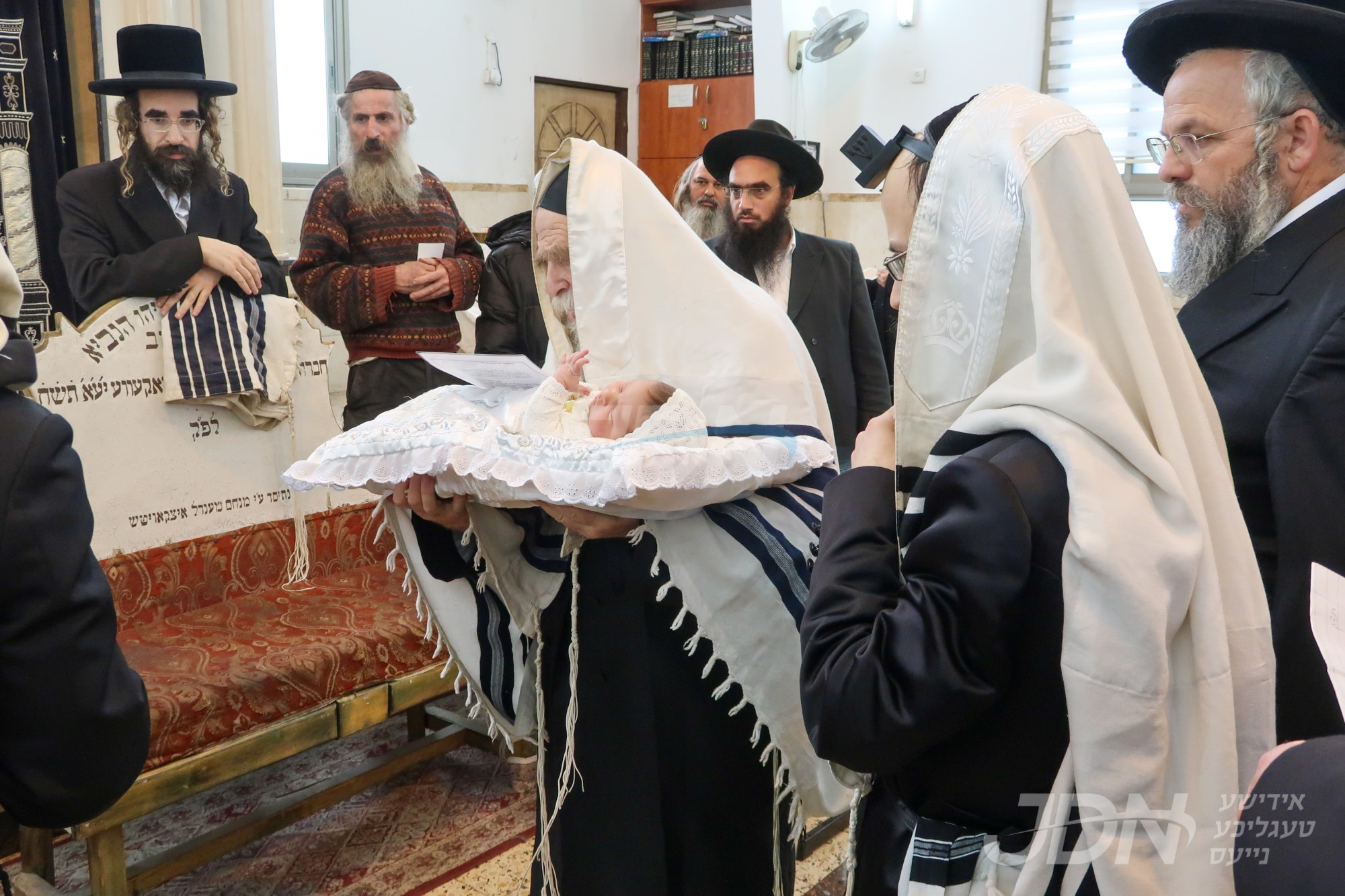 שמחת הברית פון אן אייניקל פון גאב&quot;ד מאקאווא