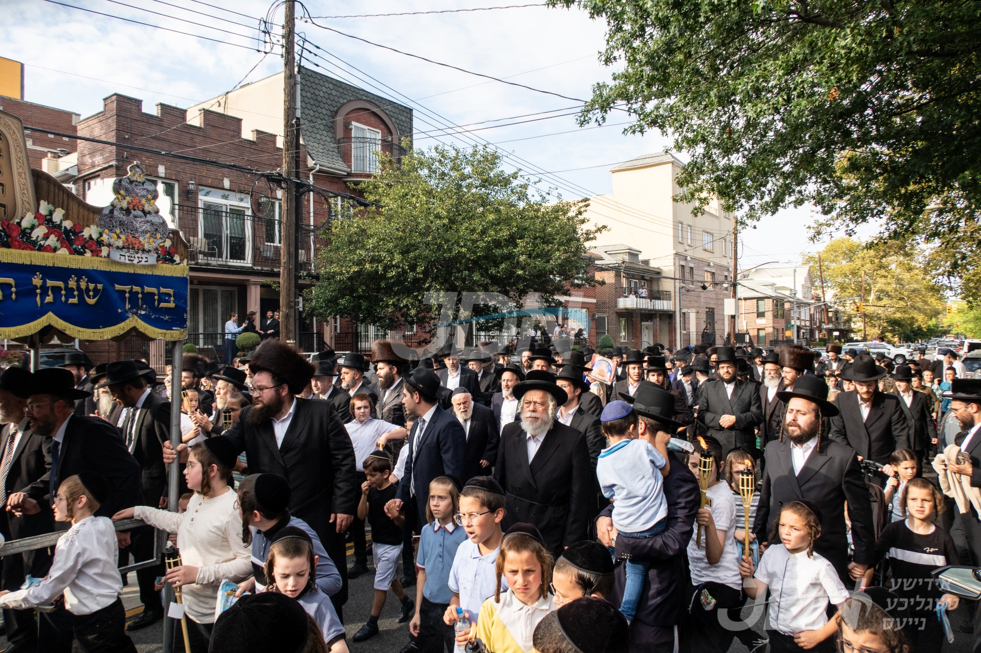 הכנסת ספר תורה צו ביהמ&quot;ד נייטרא אין בארא פארק