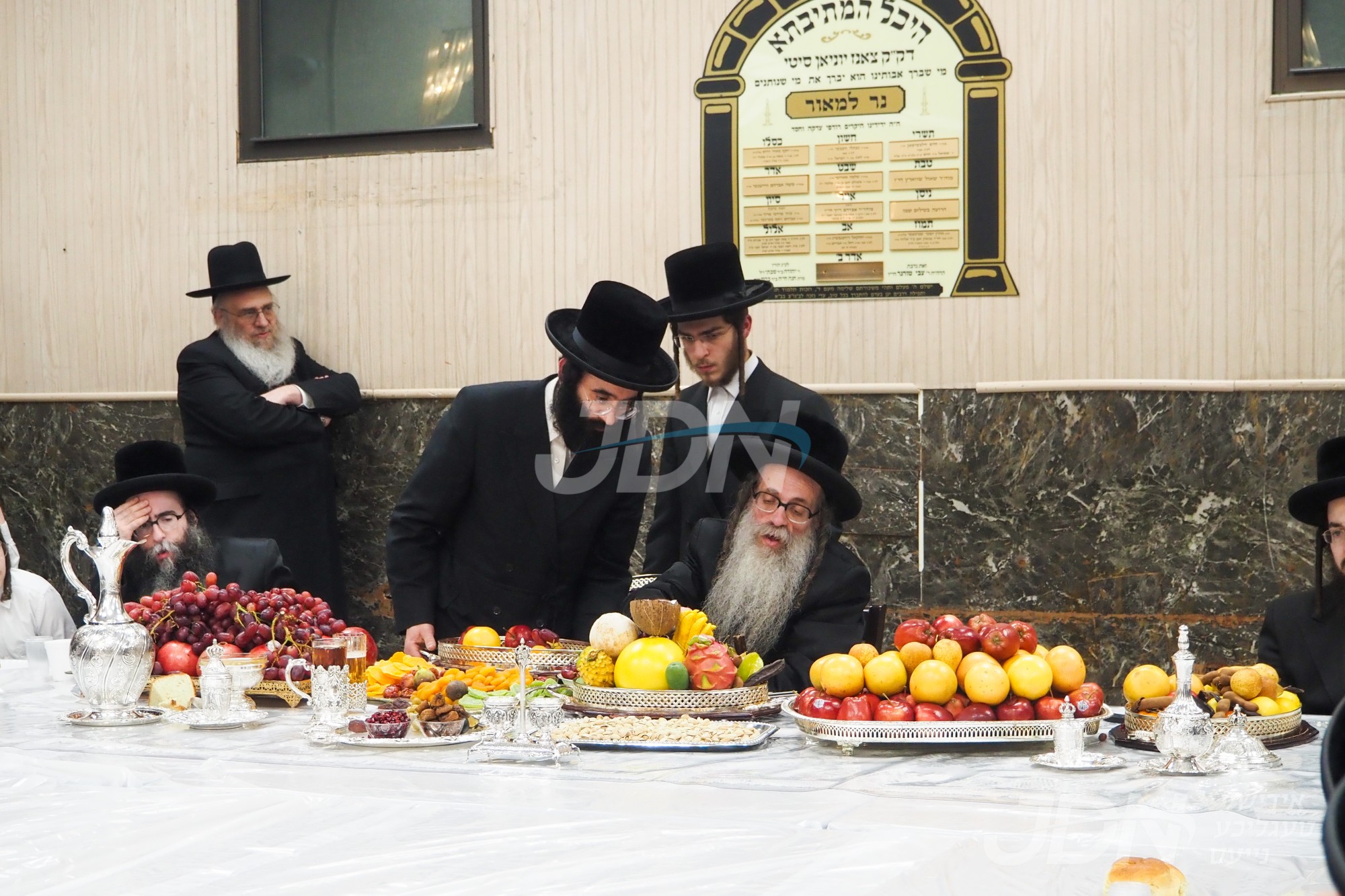 חמשה עשר בשבט אין צאנז זוועהיל