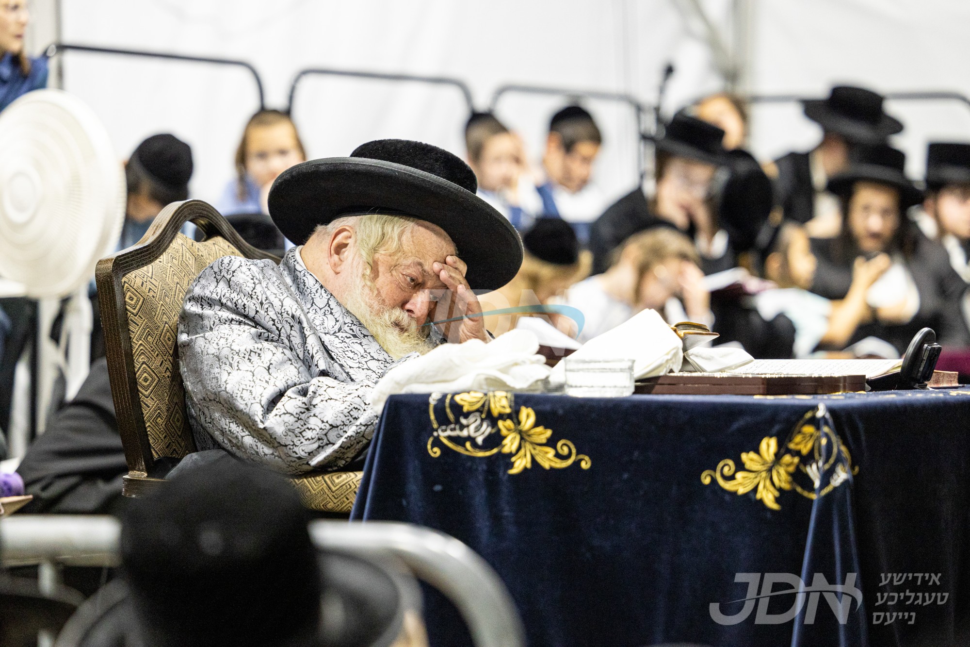 תשעה באב אין חצר הקודש תולדות אברהם יצחק אין קרית יואל