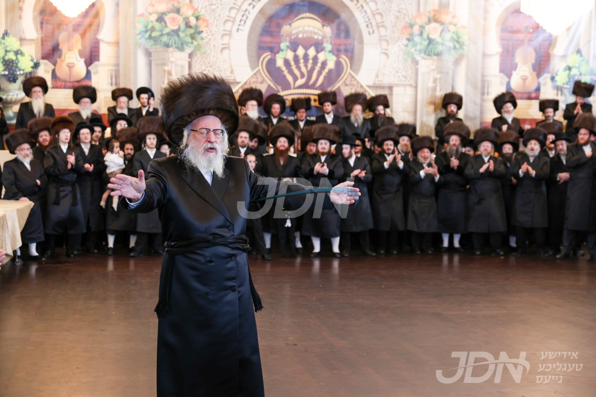 שמחת החתונה פון אן אייניקל פון האדמו&quot;ר מוויען