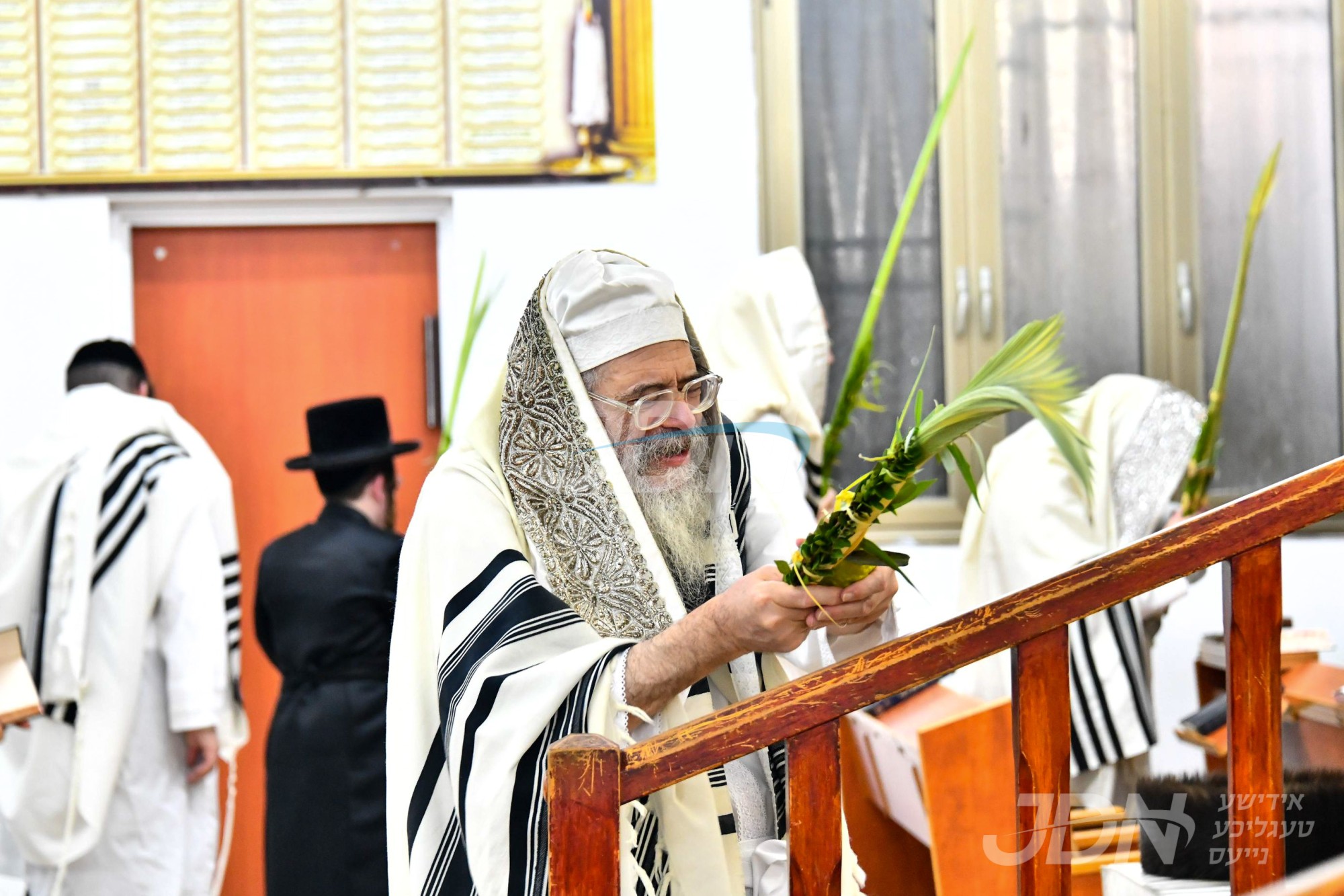 סוכות אין חוג חתם סופר